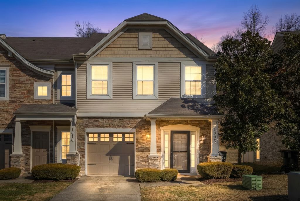 1008 Chatsworth Dr, Old Hickory