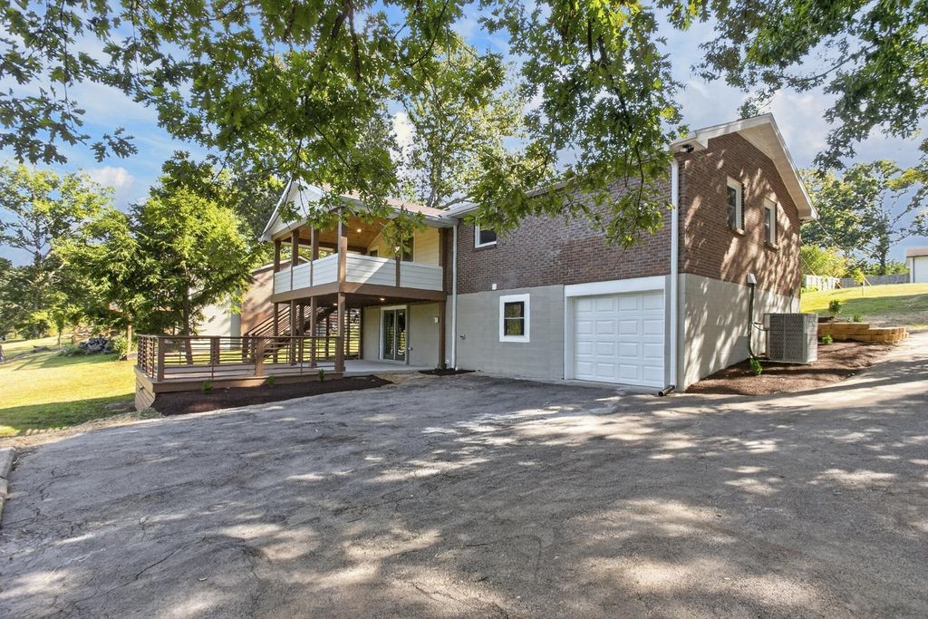 1112 Copper Still Cir, Kingston Springs