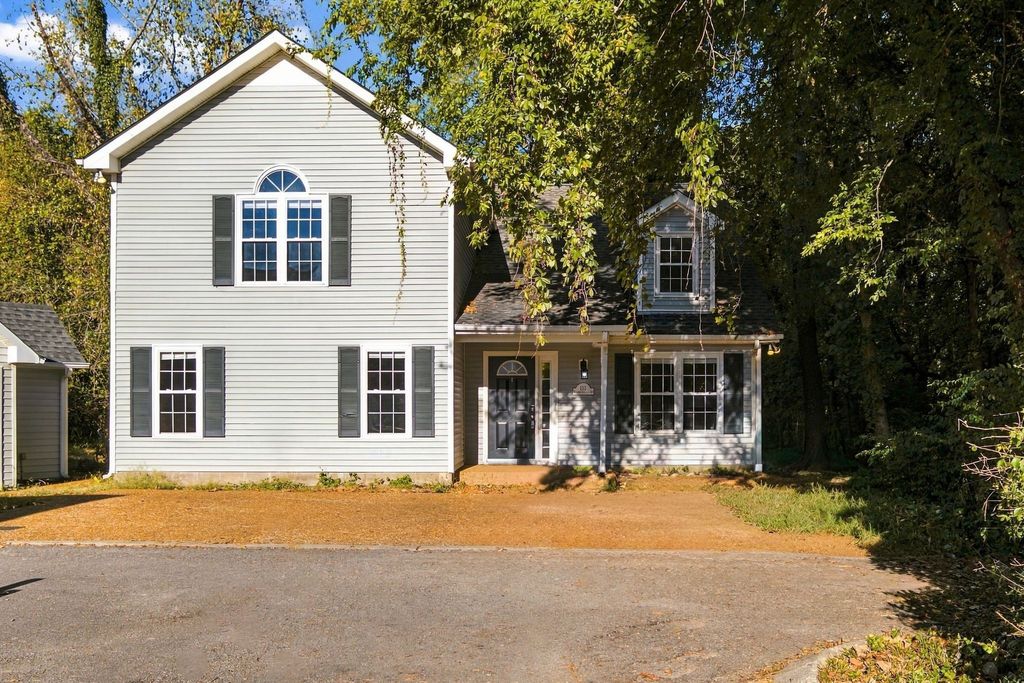 133 Walton Village Dr, Hendersonville