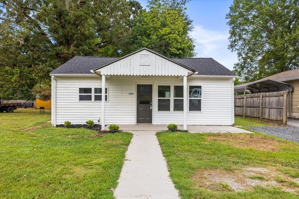 4325 Greenbriar Rd, Chattanooga