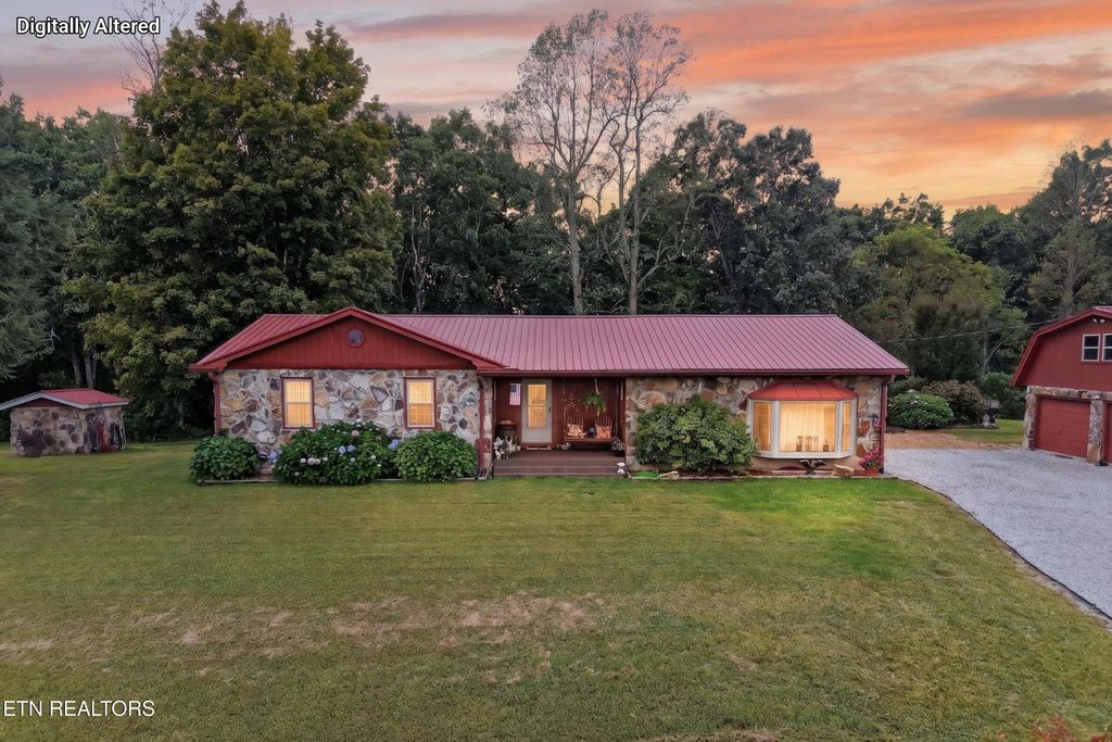 1093 Pomona Rd, Crossville
