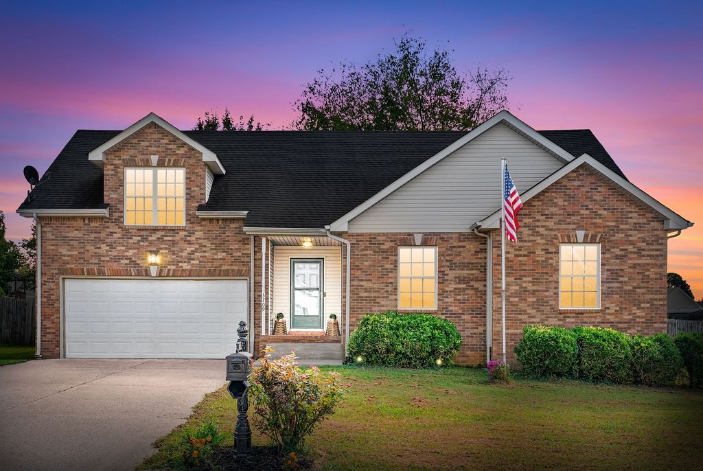 3709 Wheatfield Ln, Clarksville