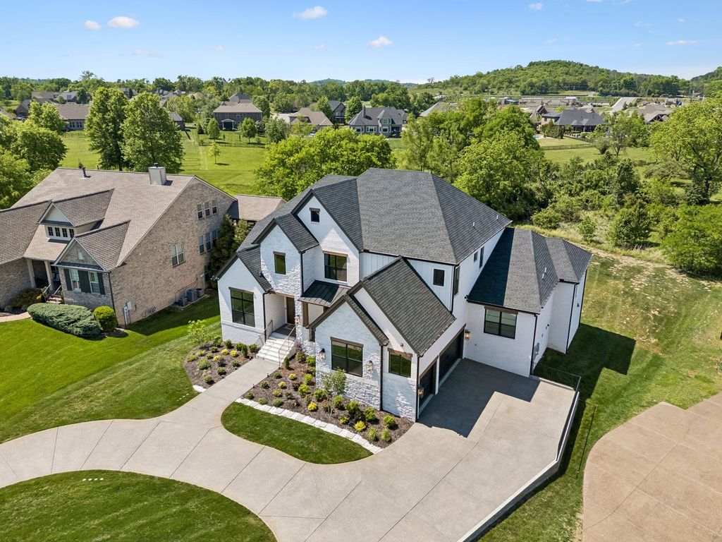 109 Tattnall Ct, Gallatin