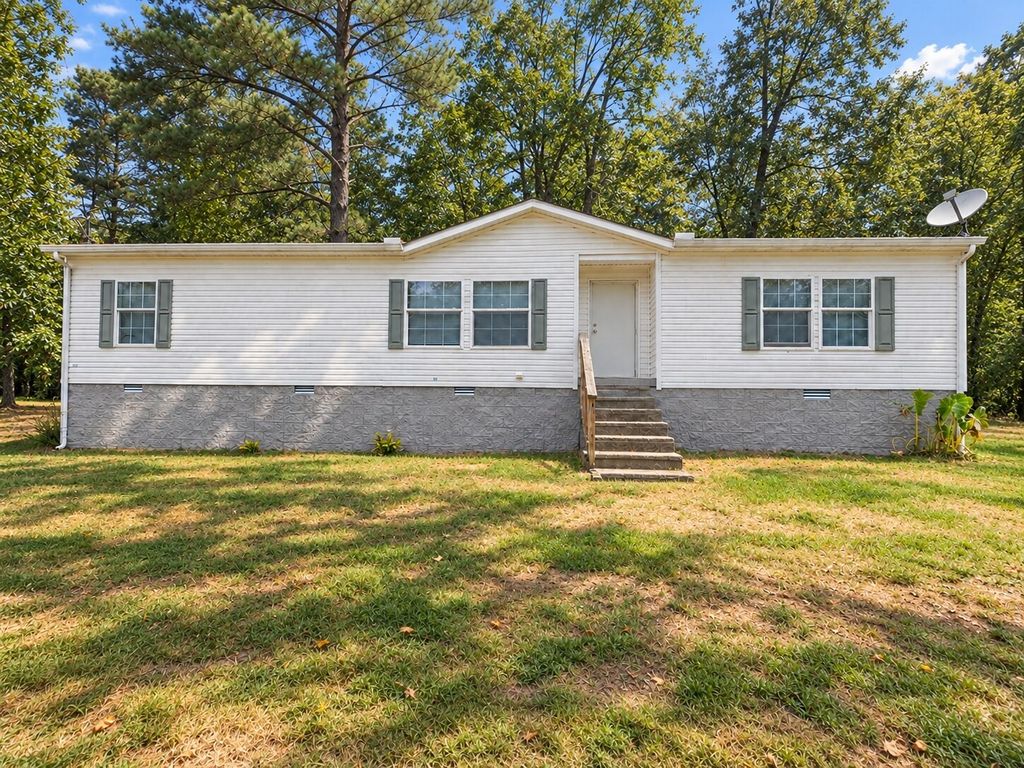 225 Pineview Rd, Linden