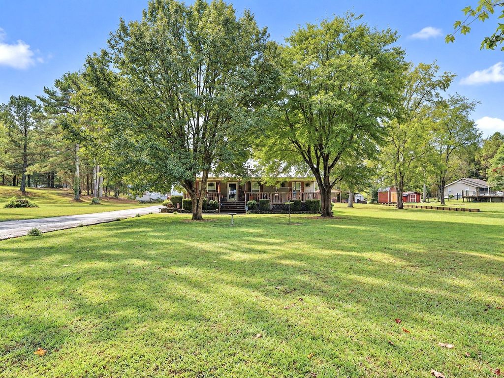 190 Burgess Dr, Benton