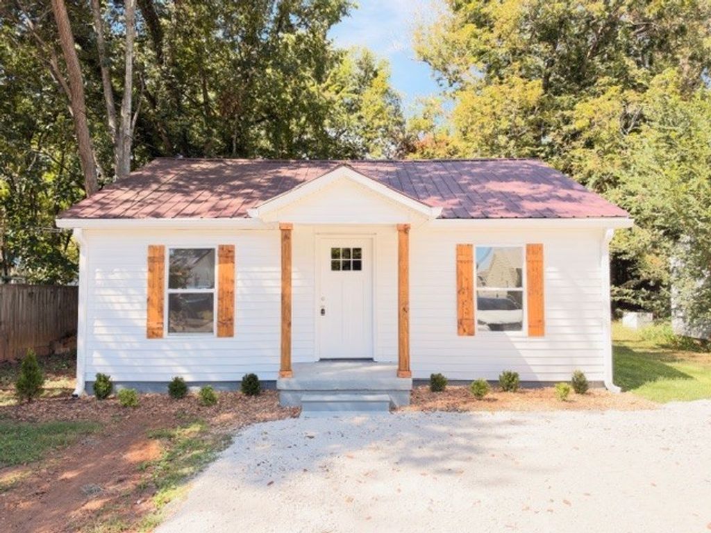407 Laura Ave, Winchester