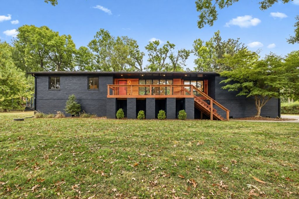 1900 Rosewood Valley Dr, Brentwood