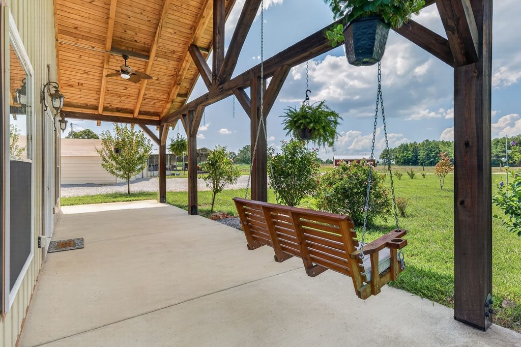 1241 Johnson Branch Rd, Pulaski