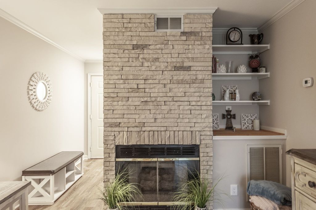 205 Churchill Xing, Madison
