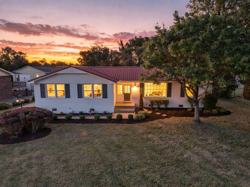 307 Westhill Dr, Lebanon