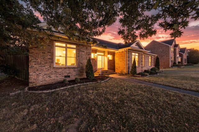 103 Masters Way, Hendersonville