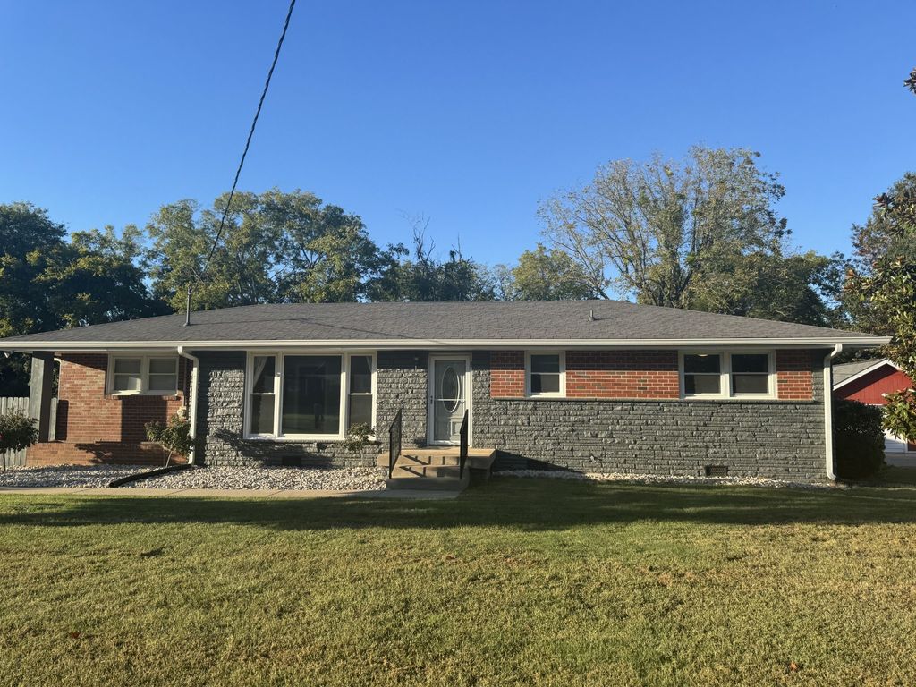 1629 Edgewood Dr, Lebanon