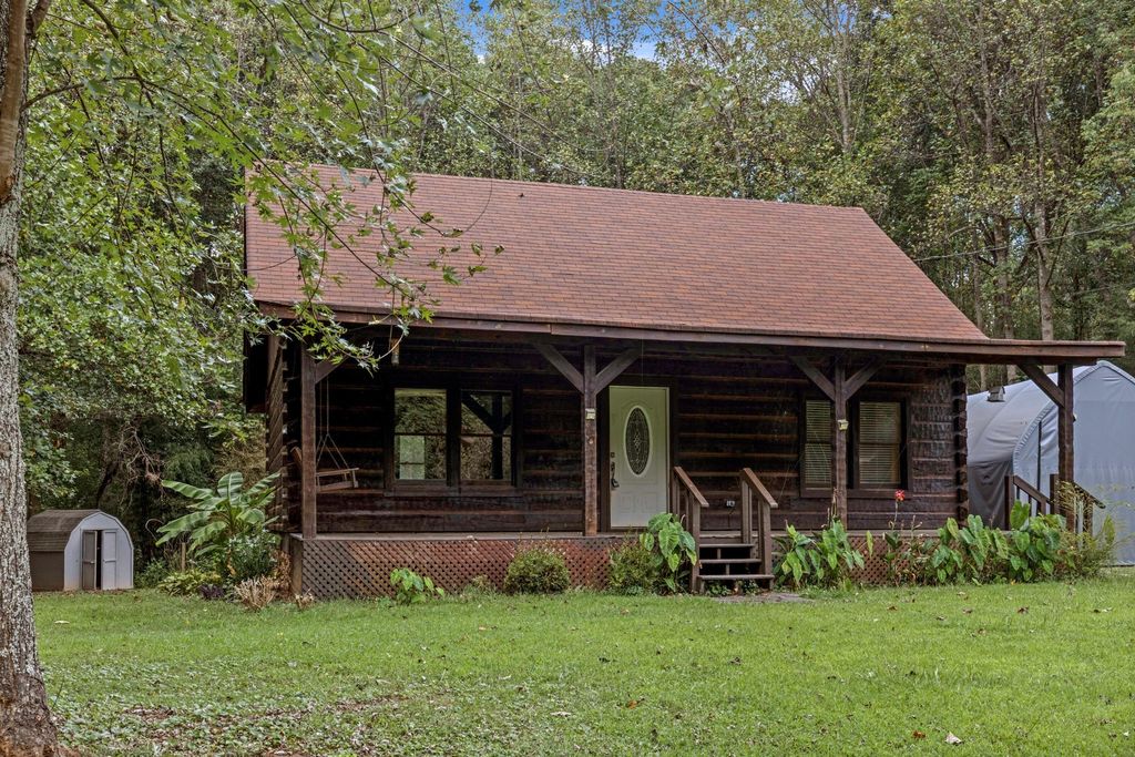 91 Oak Hill Drive Ne, White