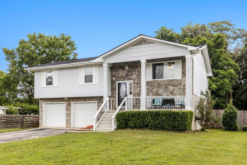 6907 Mahlon Drive, Harrison