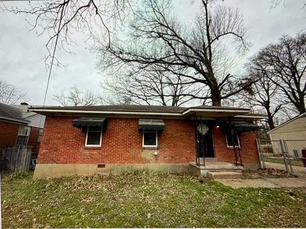 1972 Whitney Ave, Memphis