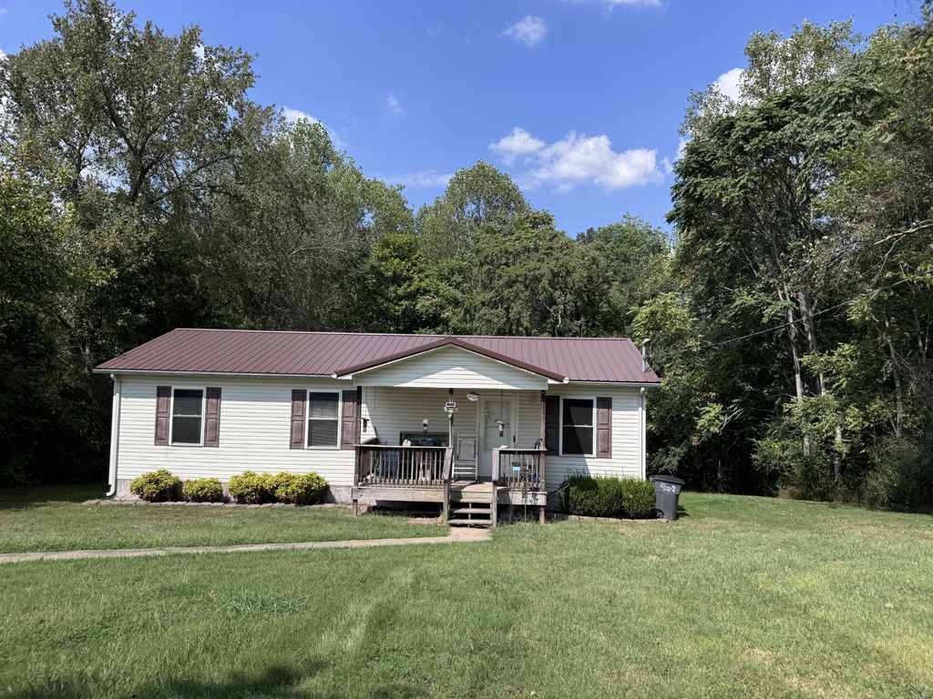 634 Bennett Hill Rd, Red Boiling Springs