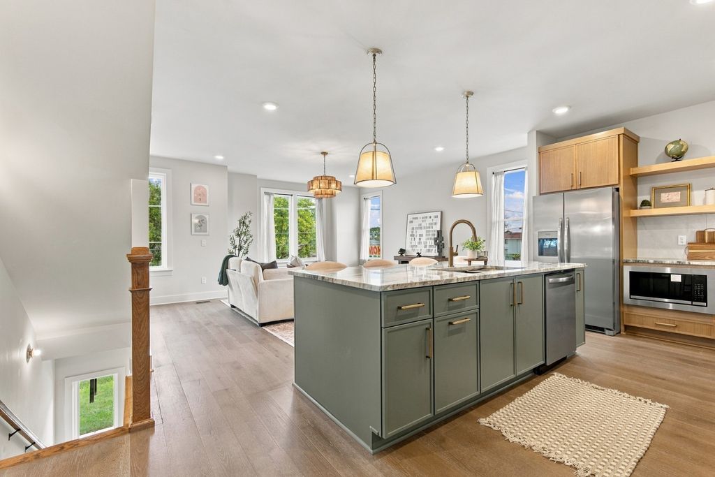 6305 Robertson Ave 2, Nashville