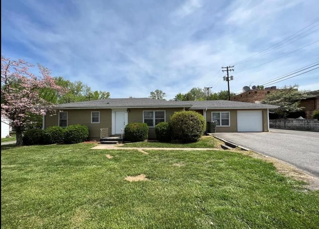 1604 E 9th St, Hopkinsville