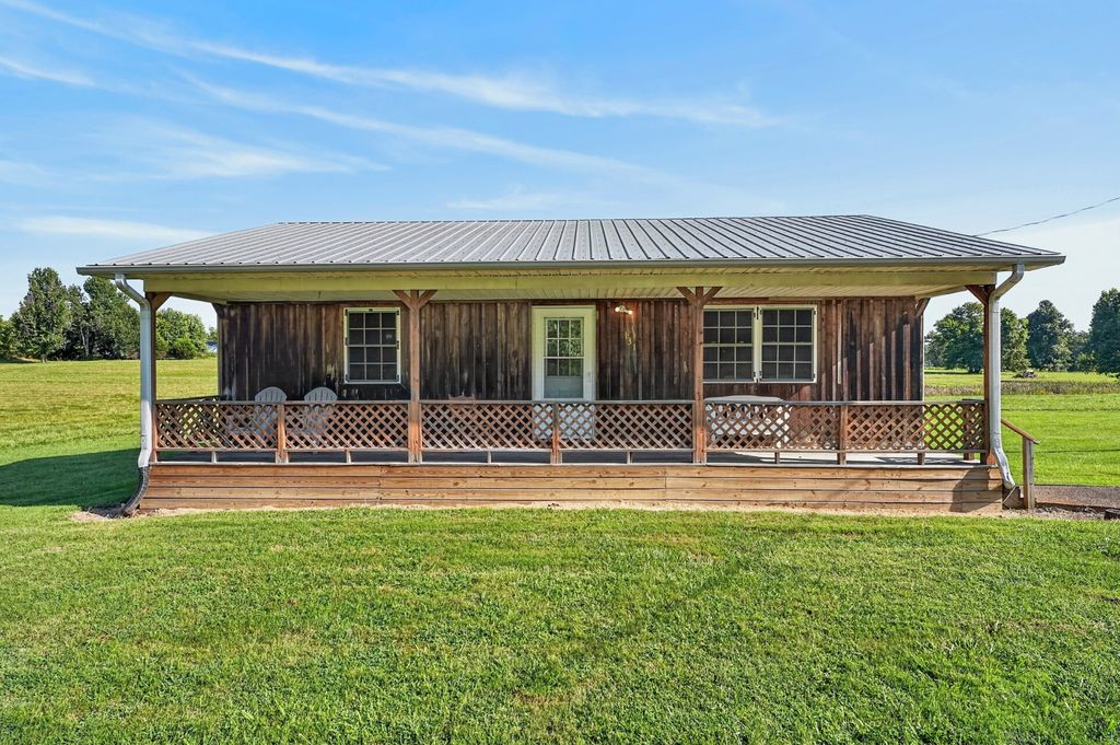 131 Fisk Rd, Livingston