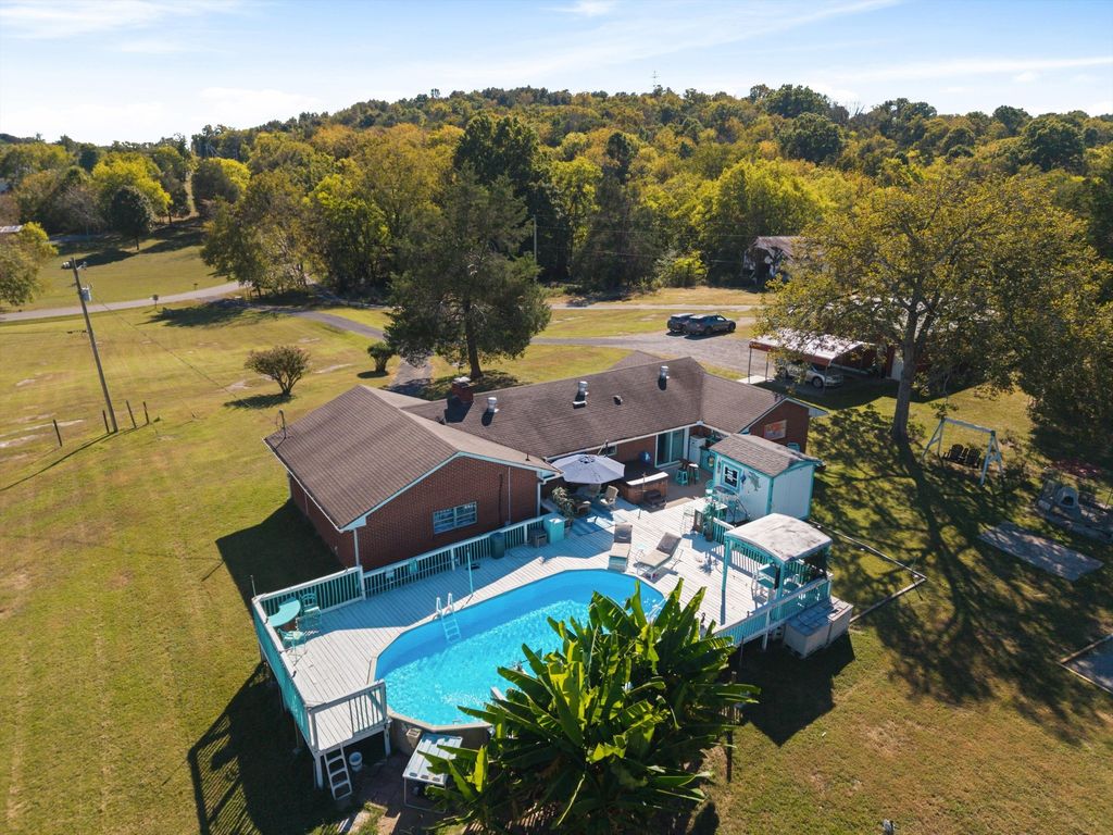 1975 Philadelphia Rd, Lebanon
