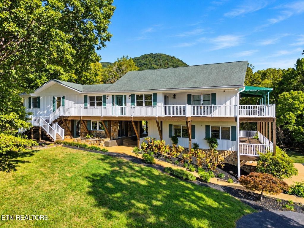 8414 Bud Hawkins Rd, Corryton