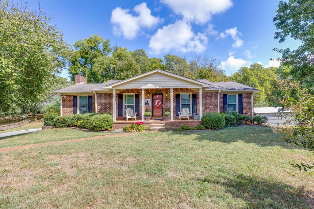 1315 Jewell Dr, Columbia