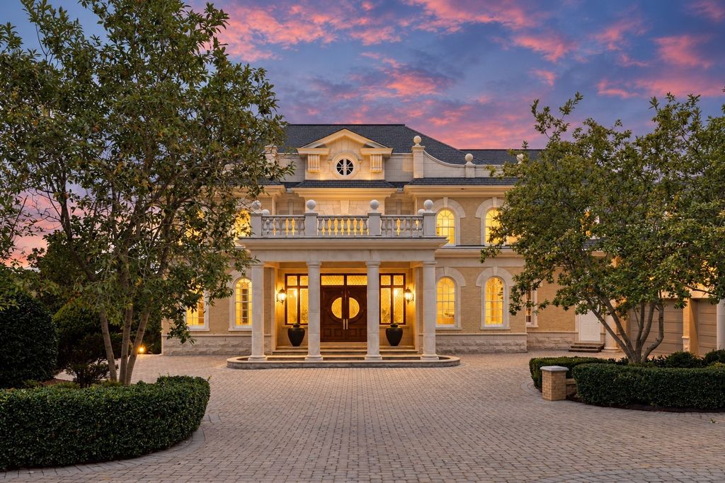 2 Carmel Ln, Brentwood