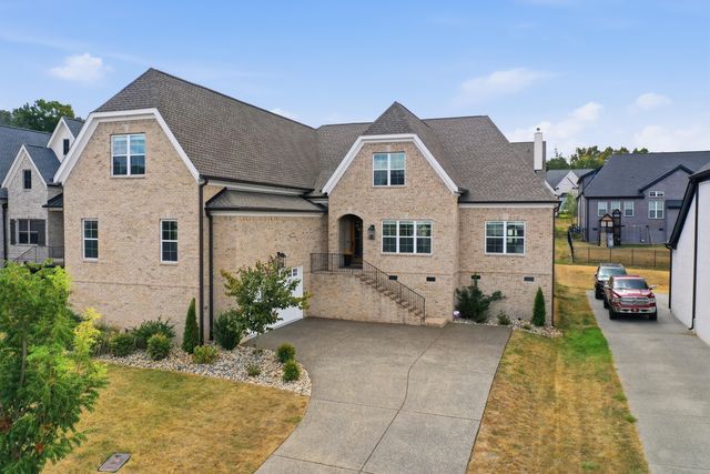 2037 Bocage Cir, Nolensville