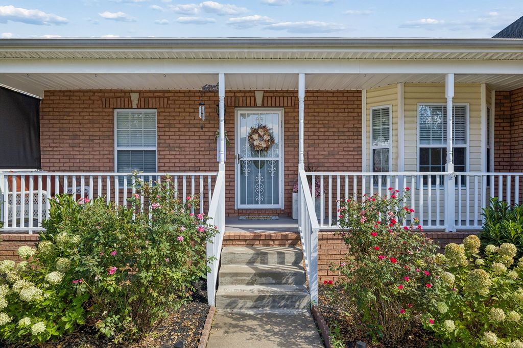 3300 Sunny Slope Dr, Clarksville