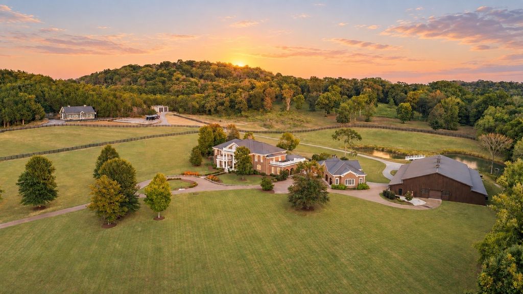 4008 Carters Creek Pike, Franklin