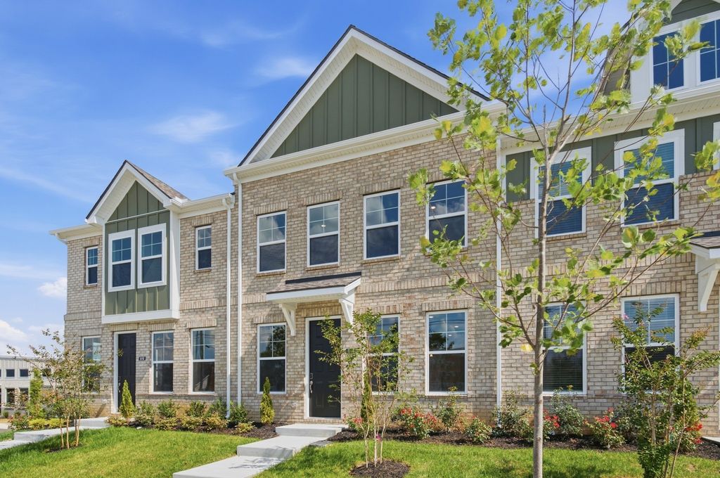 513 Hartmann Landing Way, Lebanon