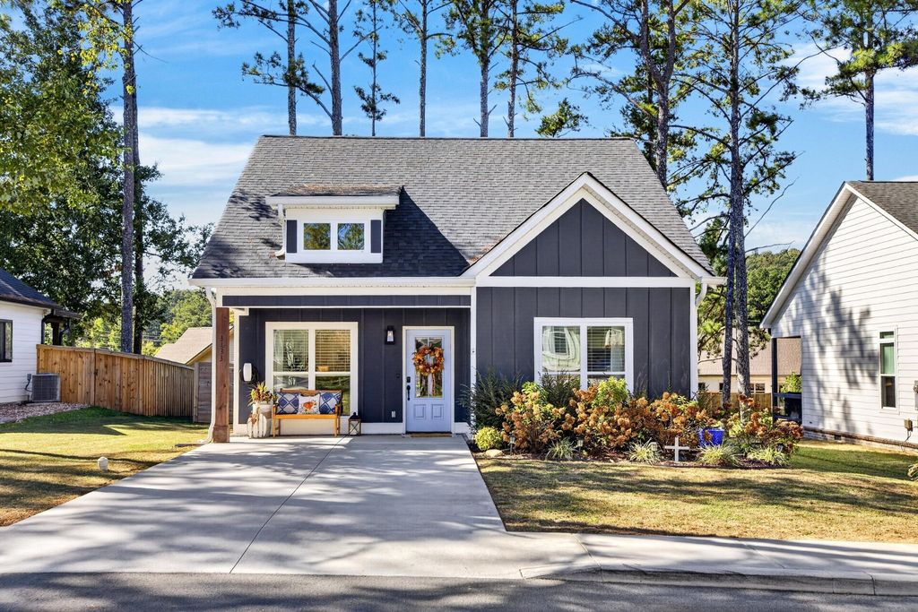 3133 Nw Parkstone Cove, Cleveland