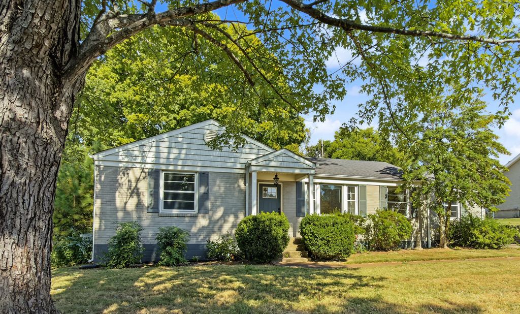 1662 Valley Rd, Clarksville