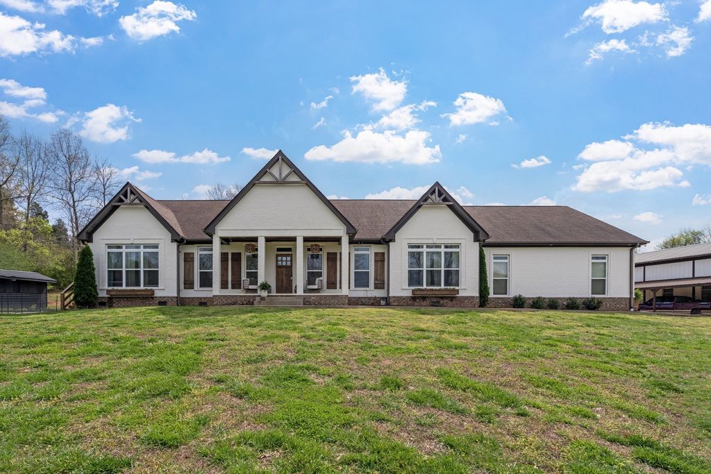 1362 Cliff Amos Rd, Spring Hill