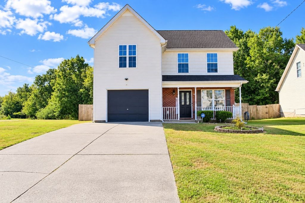 711 Clear Cir, Smyrna