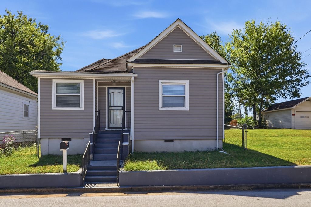 1908 Cleveland Avenue, Chattanooga