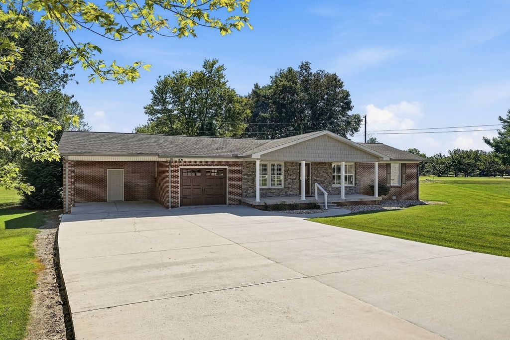 579 Pack Cir, Smithville