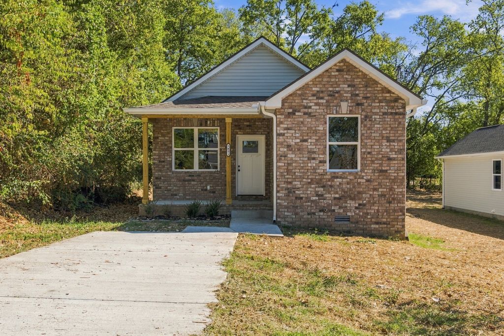1401 Mohawk Trl, Madison