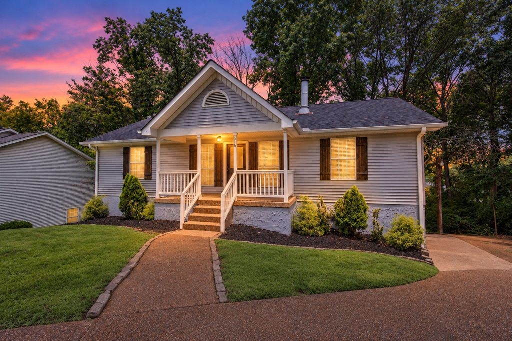 516 Ashlawn Cir, Nashville