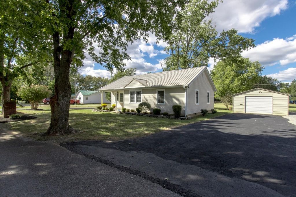 1705 E Pitts Ln, Murfreesboro