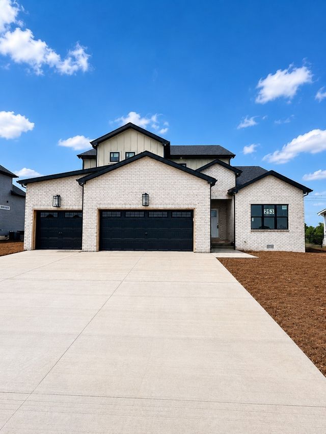 238 Low Plains Ln, Clarksville