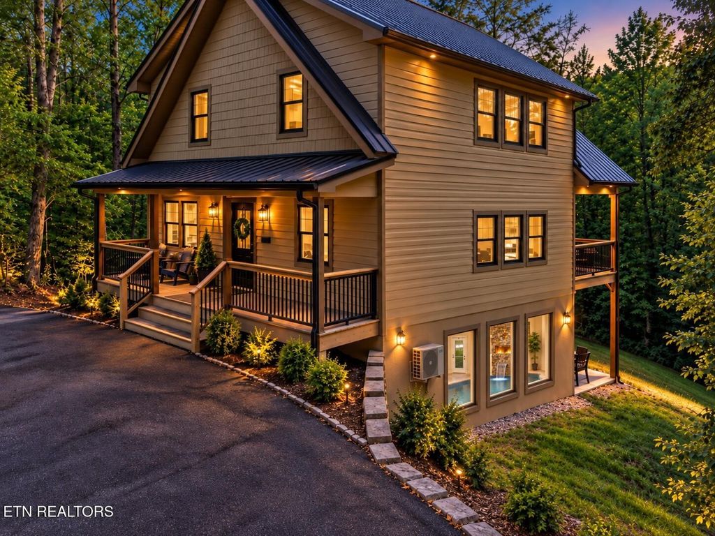663 Lloyd Huskey Rd, Pigeon Forge