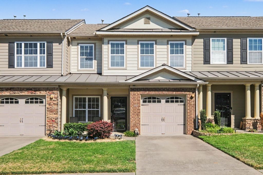 168 Cattail Ln, Hendersonville