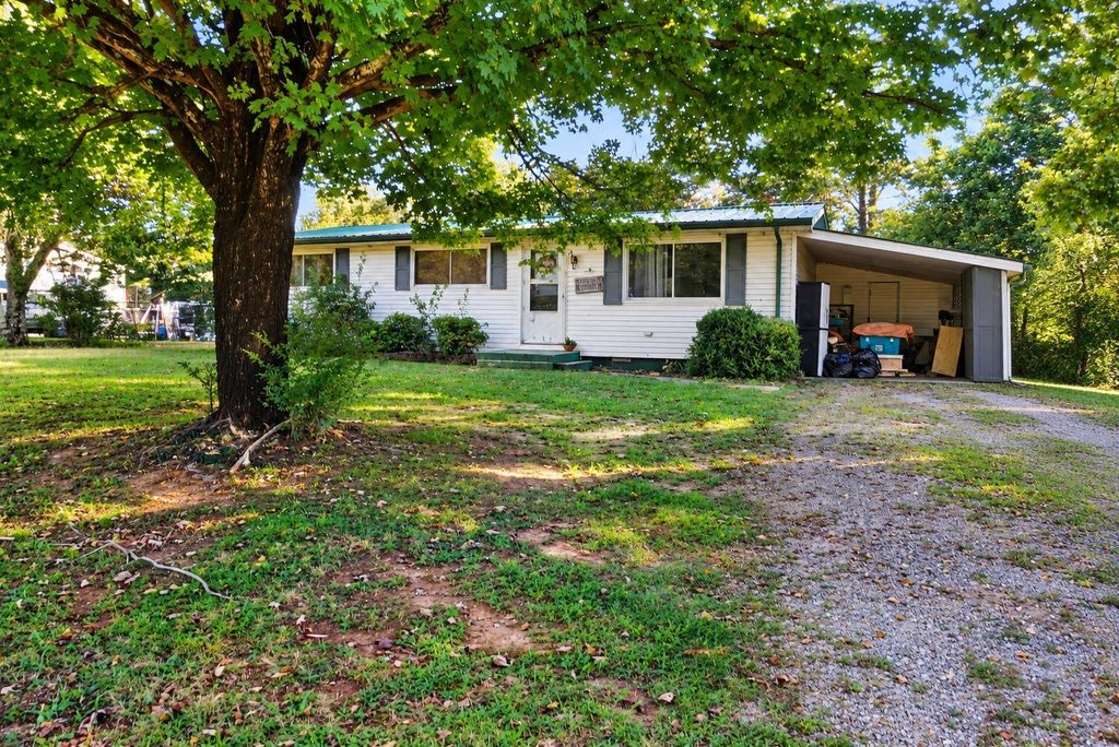 226 George Bates Rd, Benton