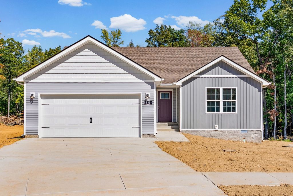 333 Tisha Ct, Clarksville