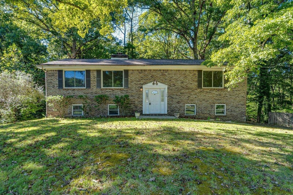 170 Chestuee Drive Ne, Cleveland