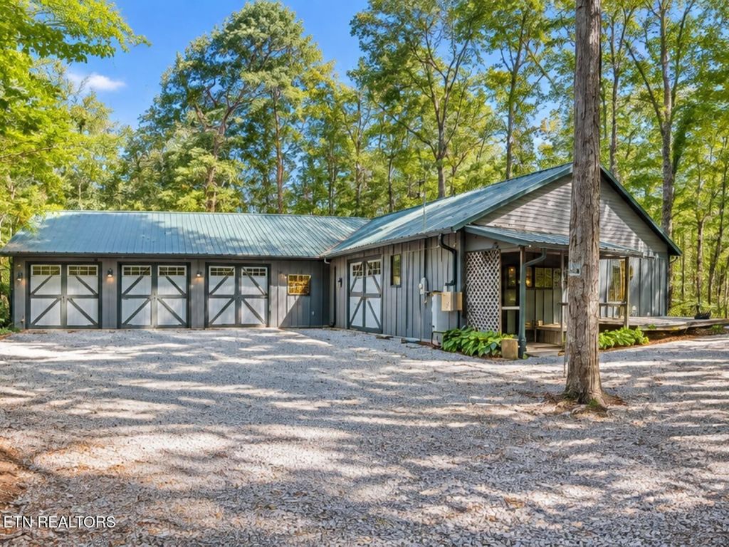 340 Cleggan Drive, Crossville