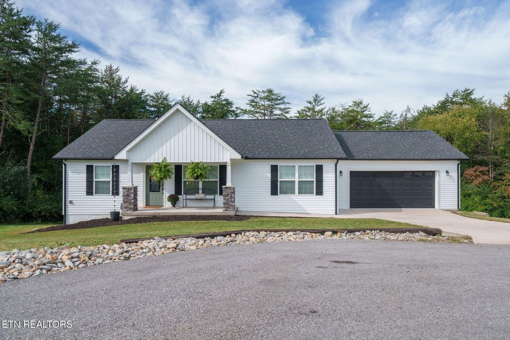 57 Capitol Drive, Crossville