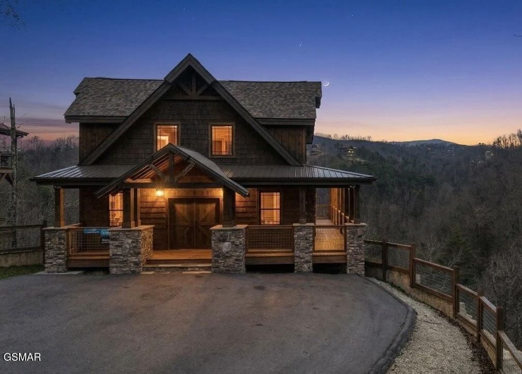 2011 Turkey Creek Way, Sevierville