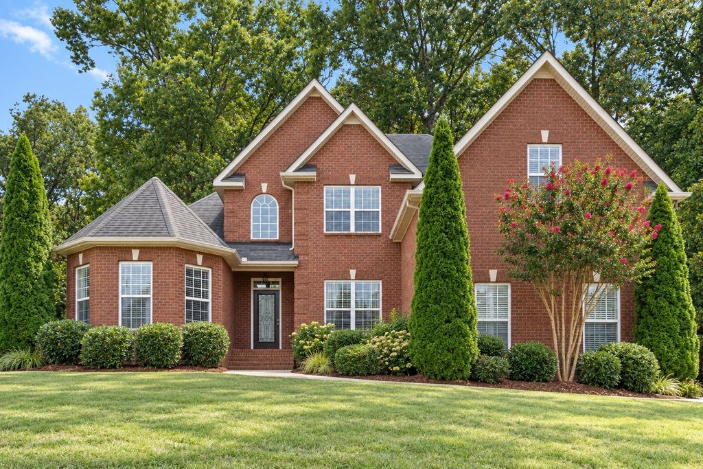 135 Ridgebend Dr, Murfreesboro